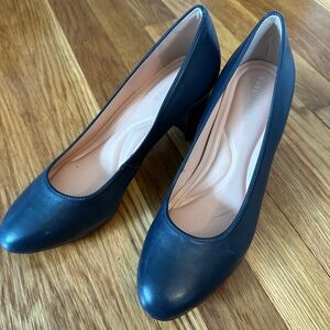Easy Spirit Classic Dark Blue Heels